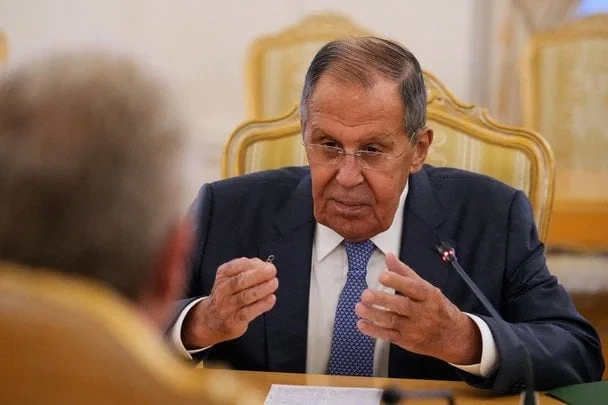 Лавров відкидає припинення вогню з Україною